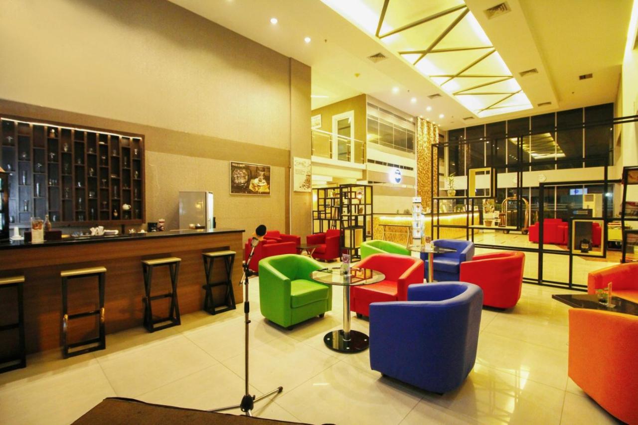 Hotel Dafam Pekanbaru Exterior foto
